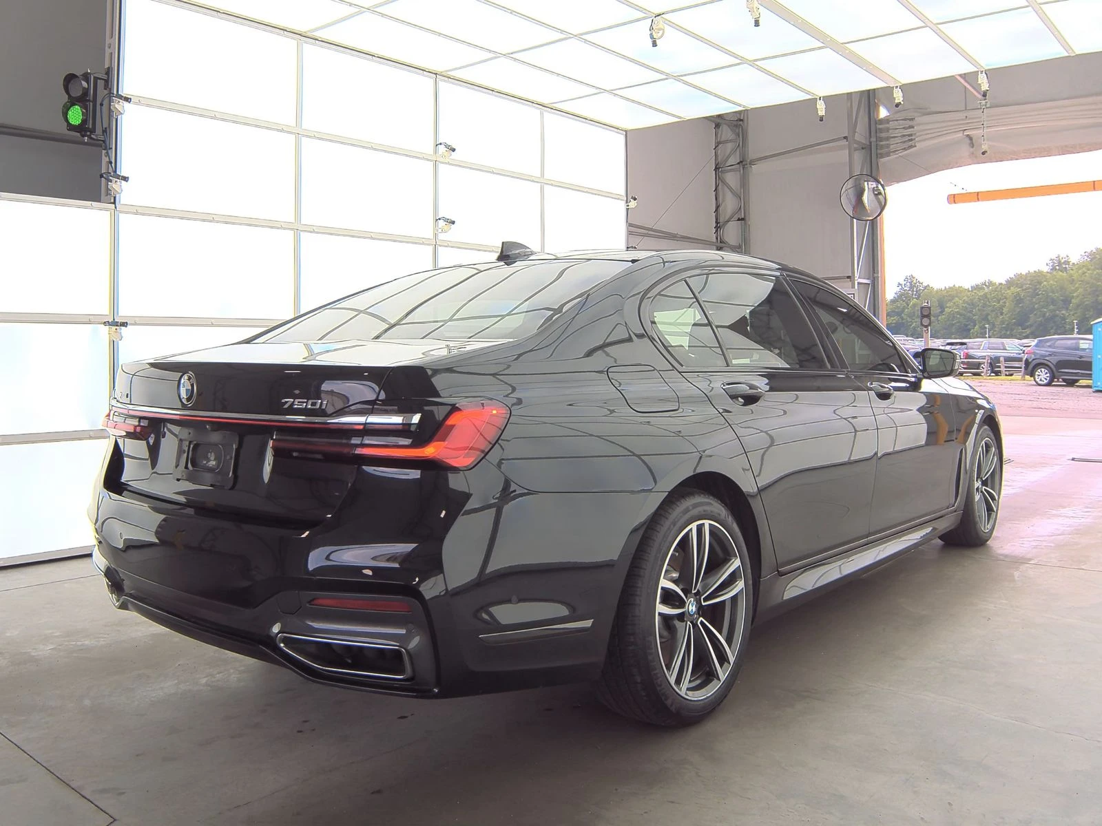 BMW 750 I xDrive (M-Pack) Обдух* Harman* Диг.табло* Масаж* - изображение 4