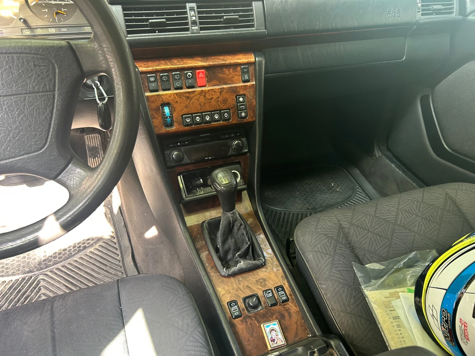 Mercedes-Benz E 250  - изображение 9