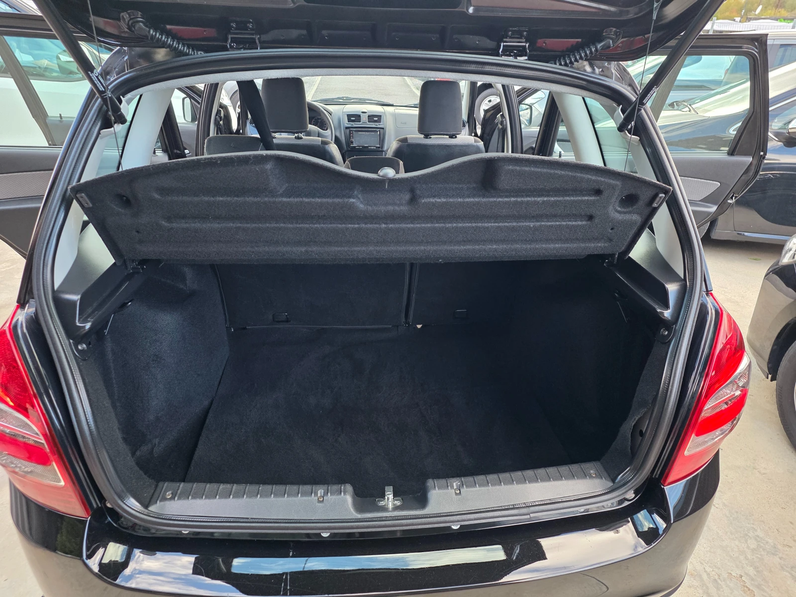 Lada Kalina CROSS-2018 1.6I-98. EURO 6-- | Mobile.bg   16