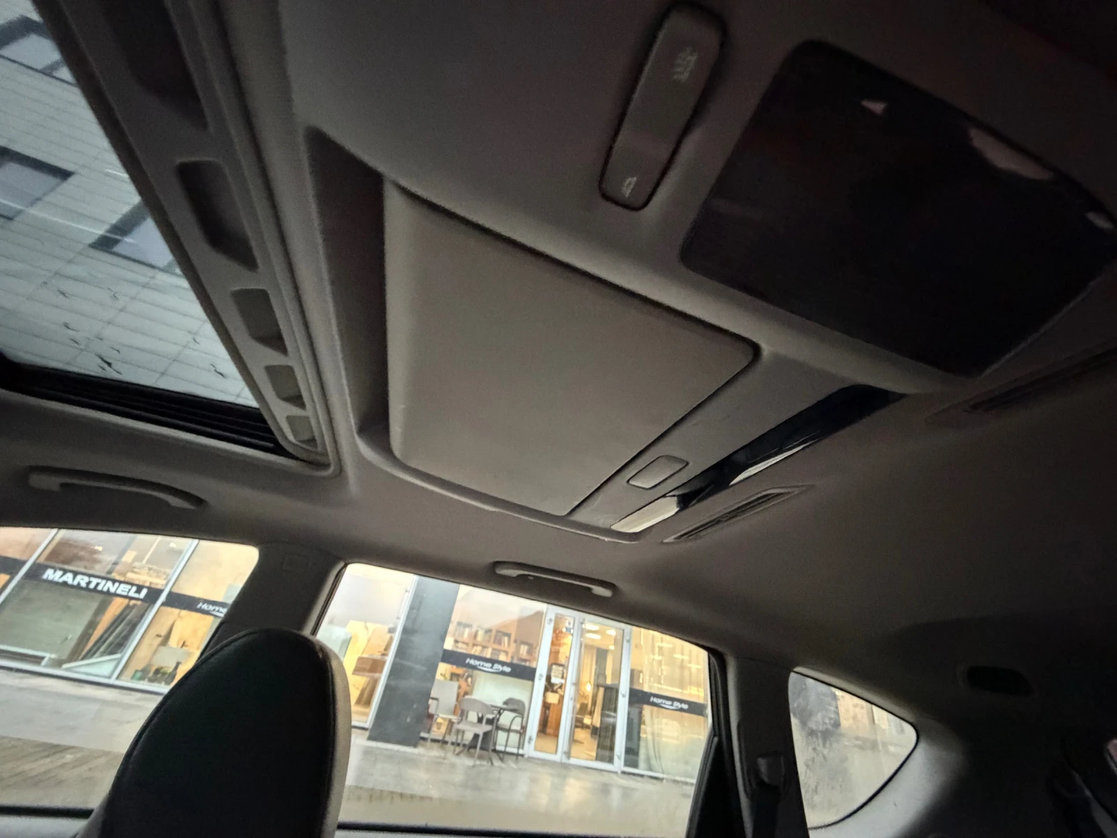 Subaru Outback 3.0i* Газов* Инжекцион* Кожа* 4х4 - изображение 9