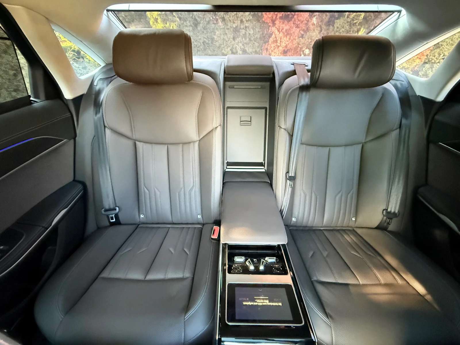 Audi A8 60TFSIE B&O/3xTV/Distronic/�������� 12�.! | Mobile.bg � ����������� 12