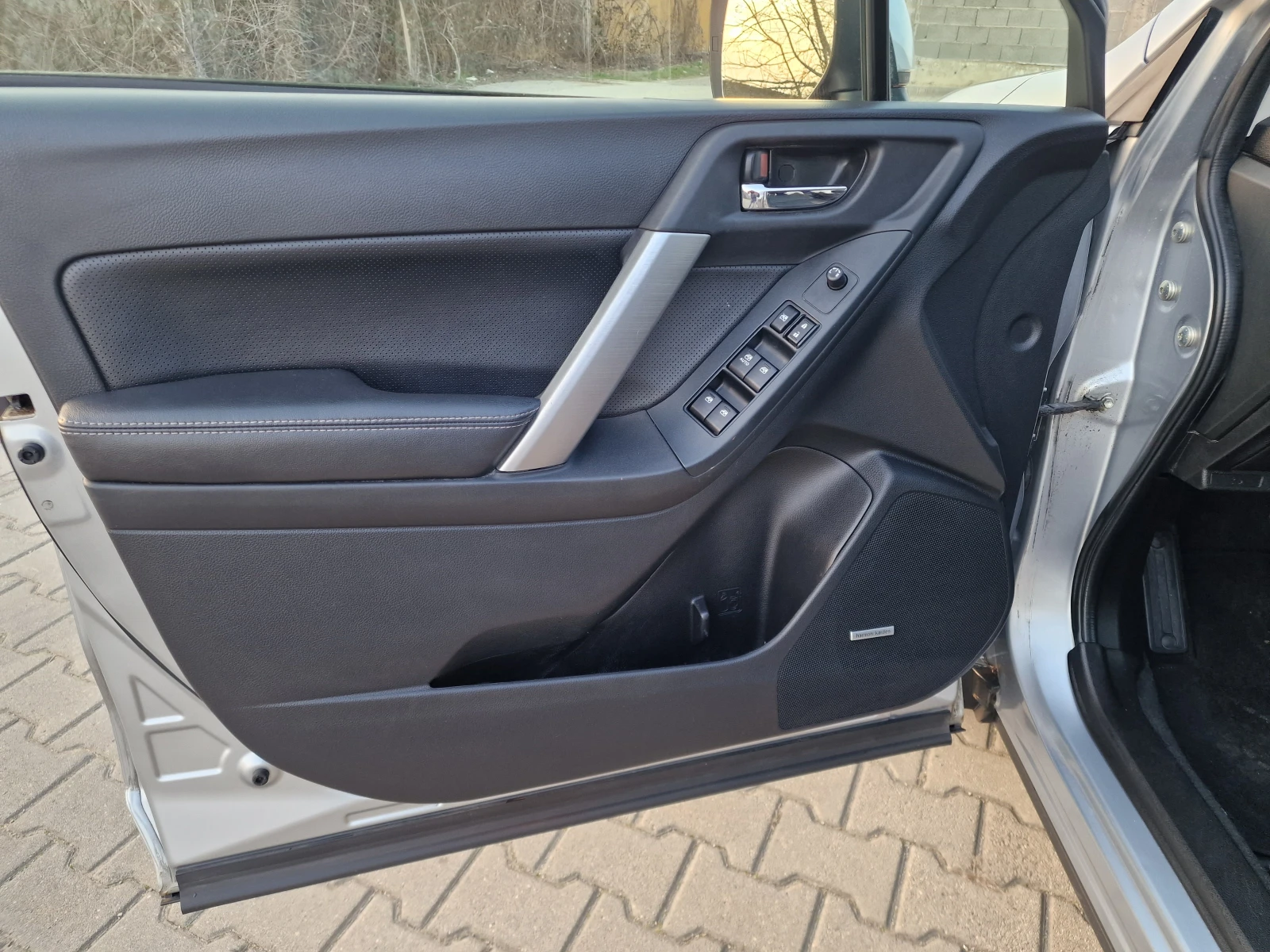 Subaru Forester 2.5i Touring Package, снимка 14 - Автомобили и джипове - 53713045