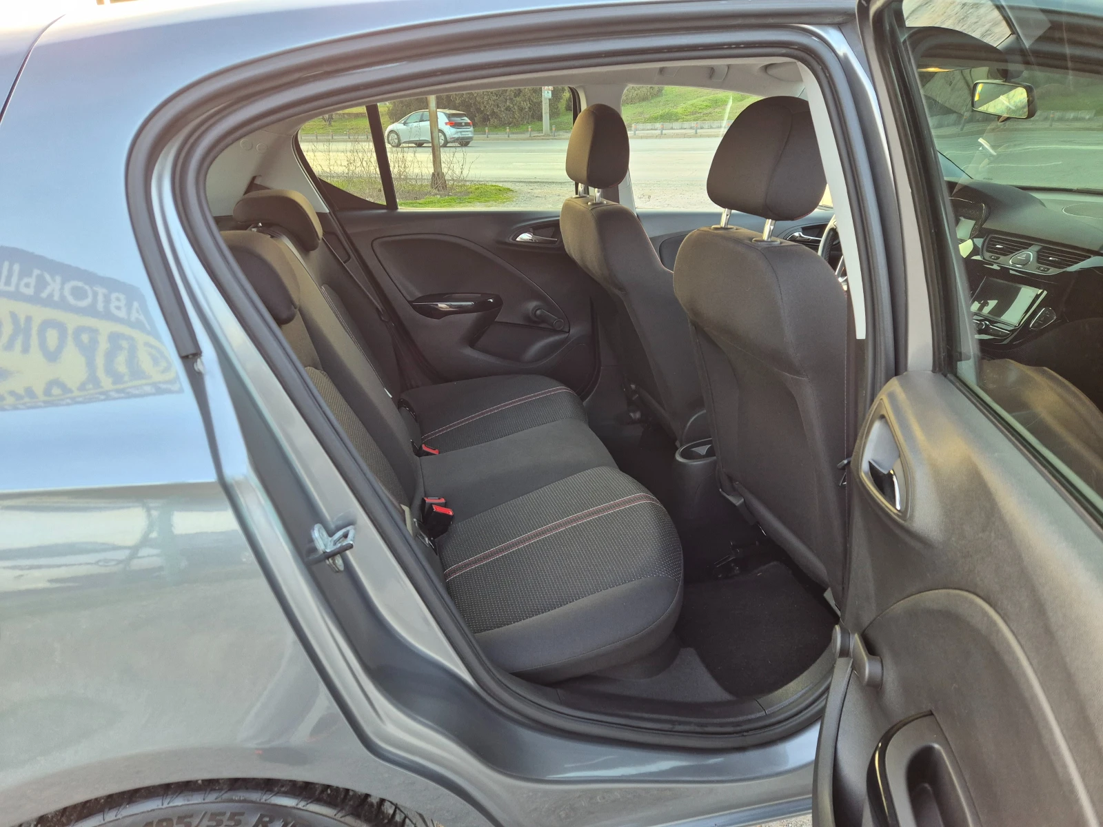 Opel Corsa 1.4i Газ.Инжек., снимка 10 - Автомобили и джипове - 53821598