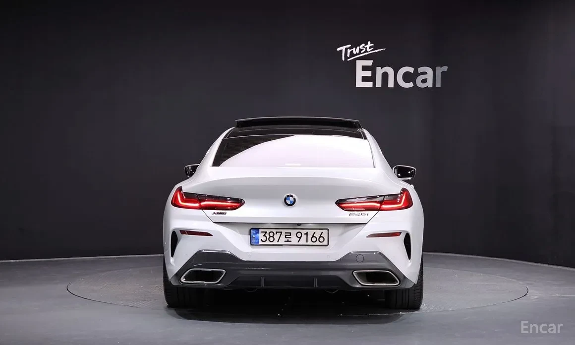 BMW 840 xDrive / B&W / 360 / TARTUFO BLACK / HUD / ОБДУХ, снимка 4 - Автомобили и джипове - 54055315