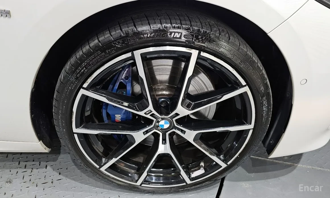 BMW 840 xDrive / B&W / 360 / TARTUFO BLACK / HUD / ОБДУХ, снимка 5 - Автомобили и джипове - 54055315