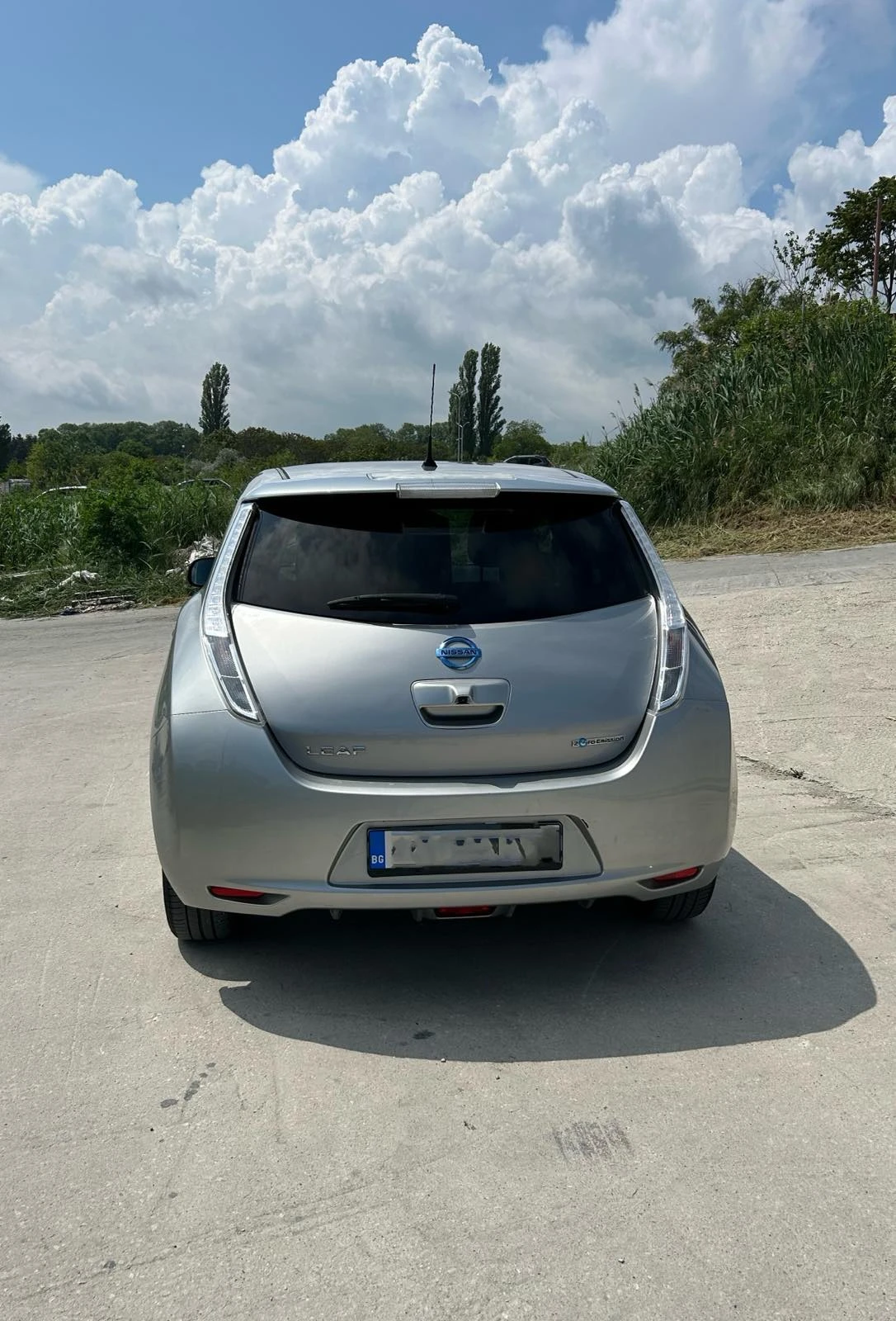 Nissan Leaf , снимка 4 - Автомобили и джипове - 54866004