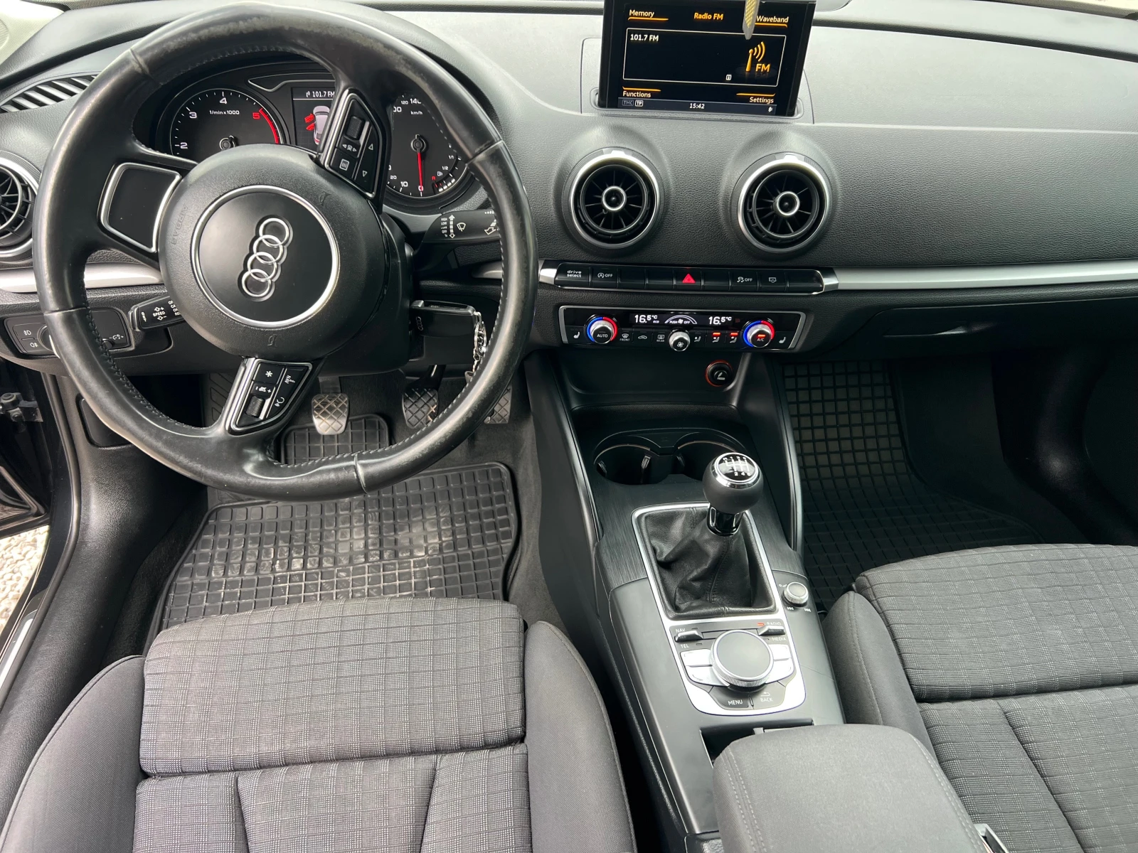 Audi A3 2.0 TDI, снимка 9 - Автомобили и джипове - 54934142
