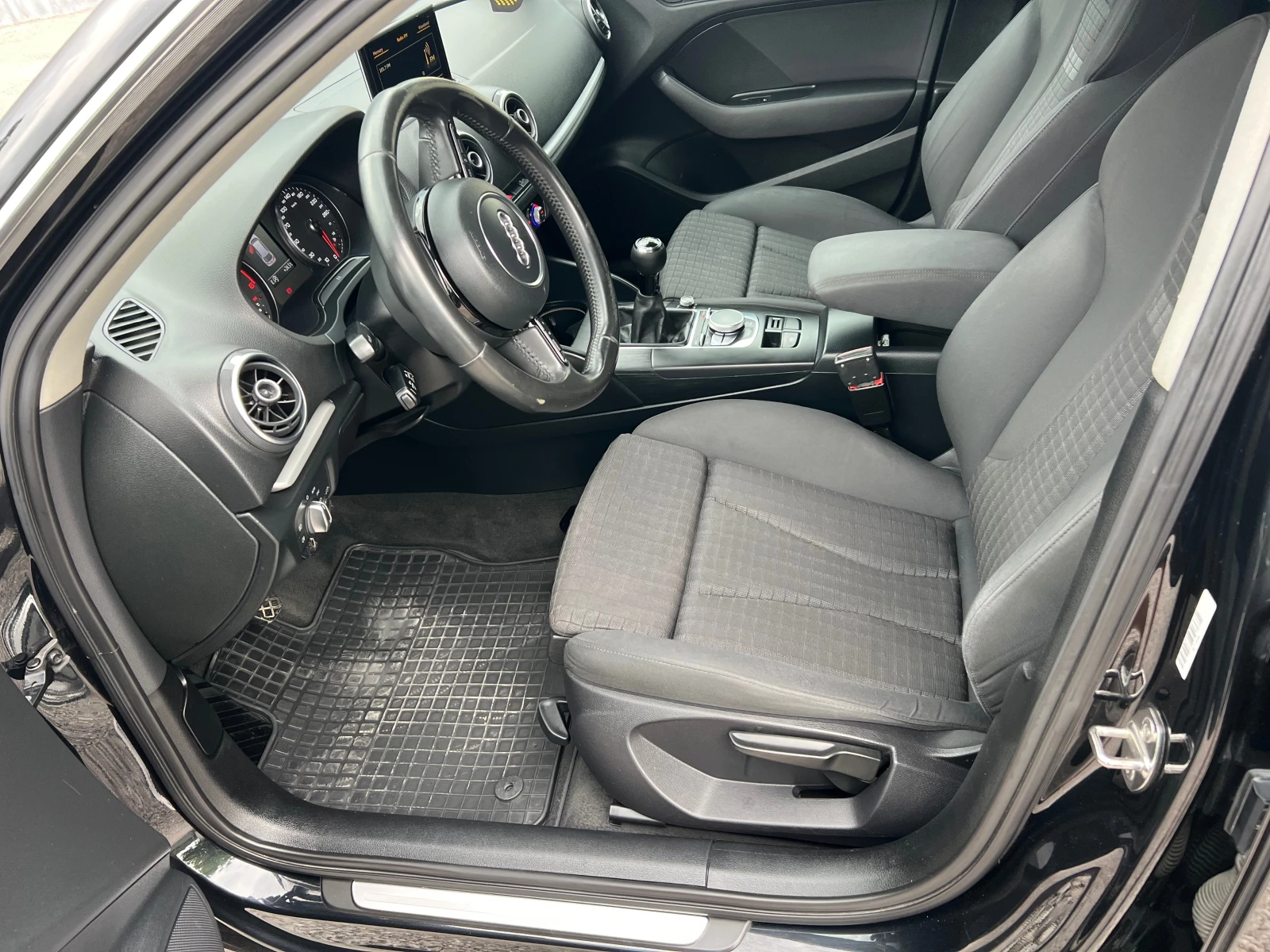 Audi A3 2.0 TDI, снимка 10 - Автомобили и джипове - 54934142