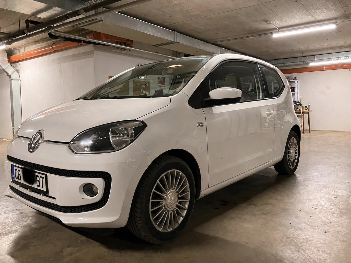 VW Up, снимка 2 - Автомобили и джипове - 55165728