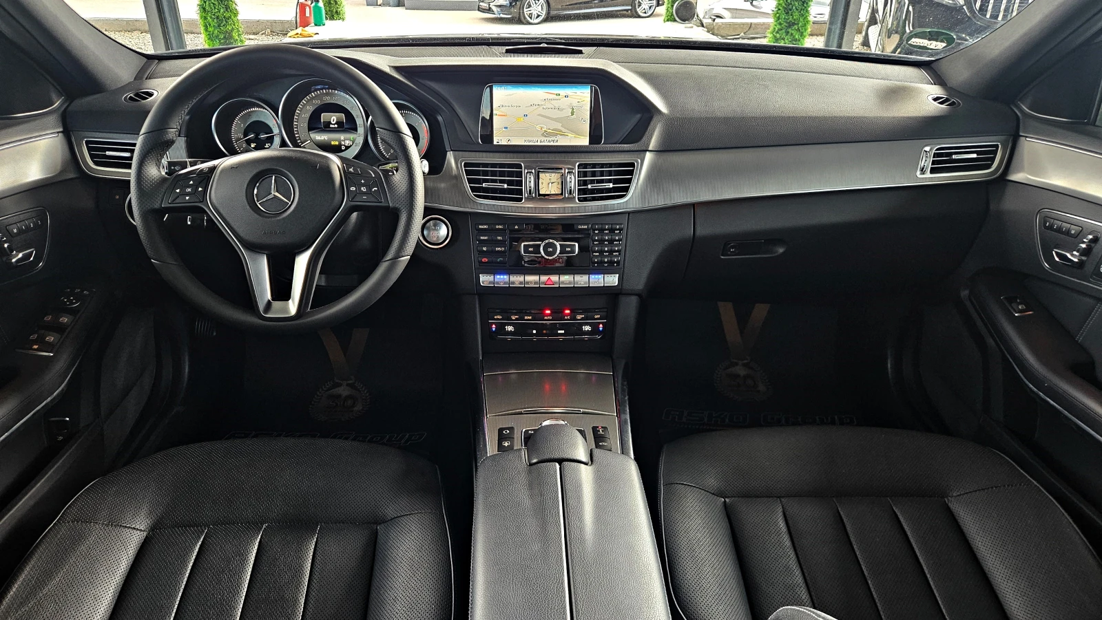 Mercedes-Benz E 350 AMG/4MAT/АIR/CAMERA/МАСАЖ/ПОДГРЕВ/ОБДУХ/ПАМЕТ/LIZI, снимка 9 - Автомобили и джипове - 55671090