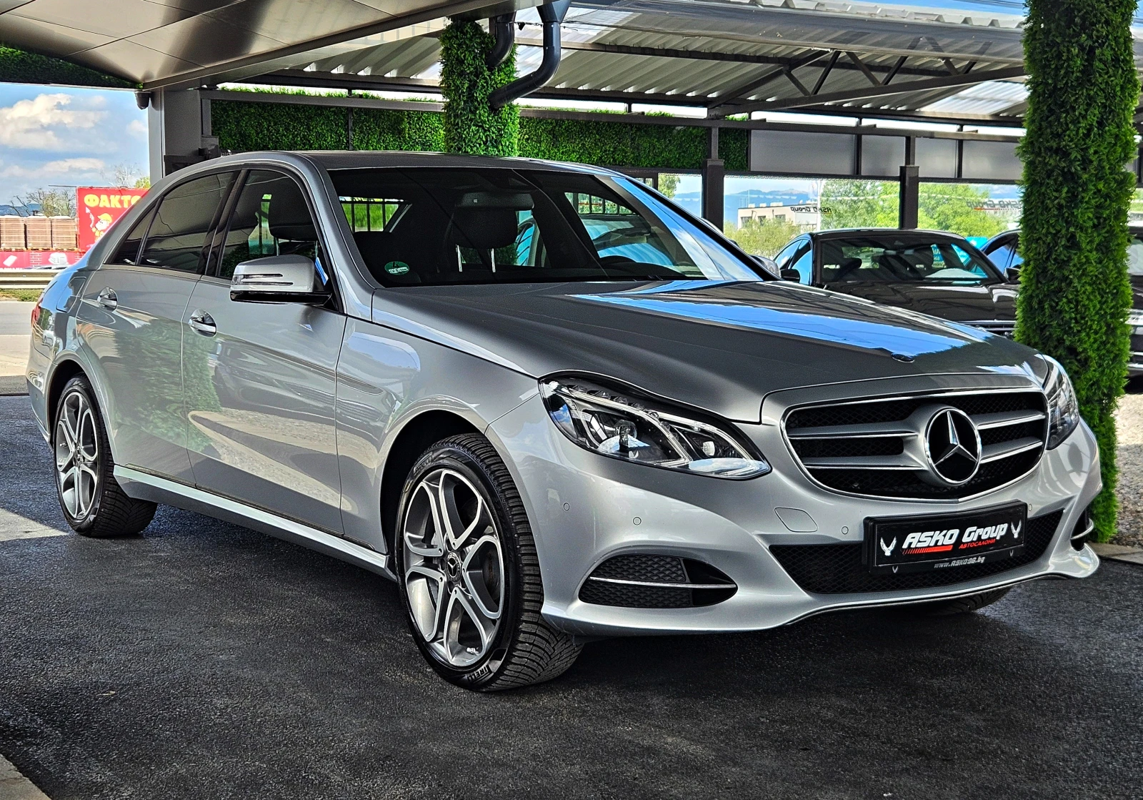 Mercedes-Benz E 350 AMG/4MAT/АIR/CAMERA/МАСАЖ/ПОДГРЕВ/ОБДУХ/ПАМЕТ/LIZI, снимка 3 - Автомобили и джипове - 55671090
