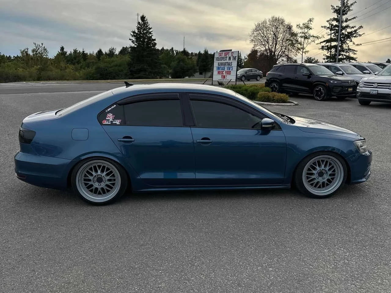 VW Jetta * 4dr 1.4 TSI Man * CARFAX * ЦЕНА ДО БГ, снимка 3 - Автомобили и джипове - 56180800