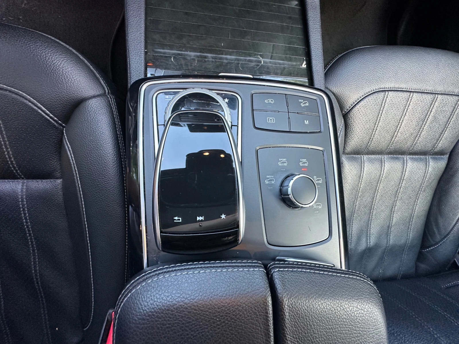Mercedes-Benz GLS 450 3.0i V6 biturbo, снимка 13 - Автомобили и джипове - 56184939