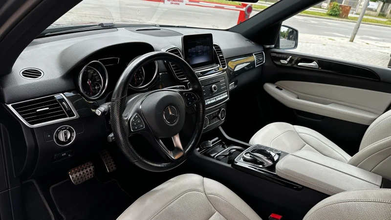 Mercedes-Benz GLE 400 ДИСТРОНИК, ОБХВНЕ, МАСАЖ, снимка 10 - Автомобили и джипове - 47229927