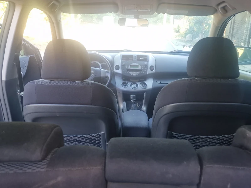Toyota Rav4, снимка 9 - Автомобили и джипове - 52825657