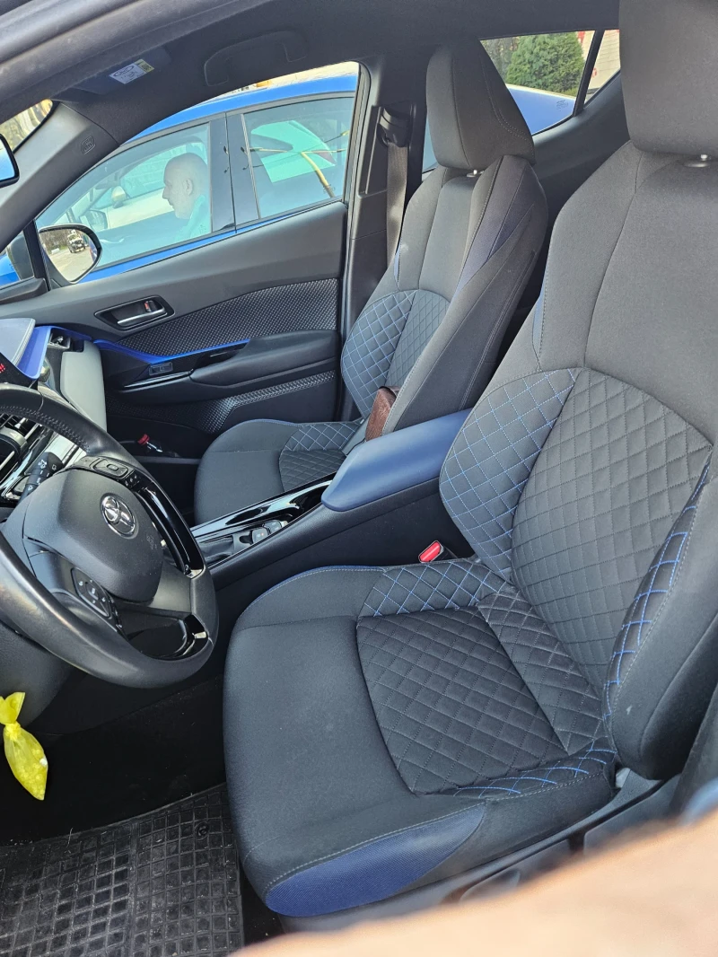 Toyota C-HR, снимка 11 - Автомобили и джипове - 52528103