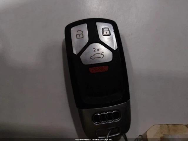 Audi Q5 * PREMIUM* QUATTRO* STRONIC* КОЖА* ПОДГРЕВ* , снимка 14 - Автомобили и джипове - 53779300