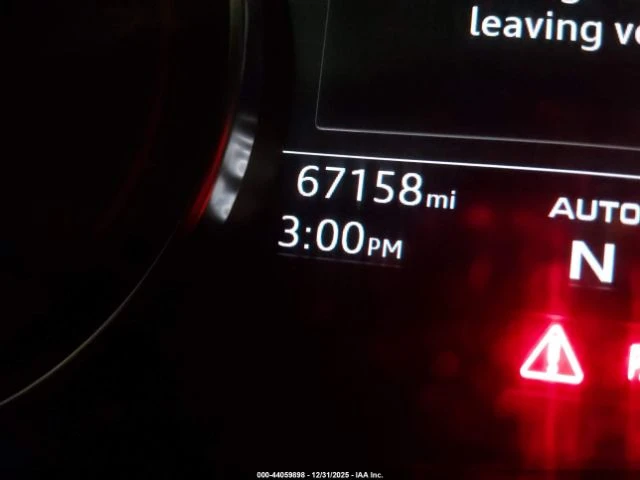 Audi Q5 * PREMIUM* QUATTRO* STRONIC* КОЖА* ПОДГРЕВ* , снимка 13 - Автомобили и джипове - 53779300