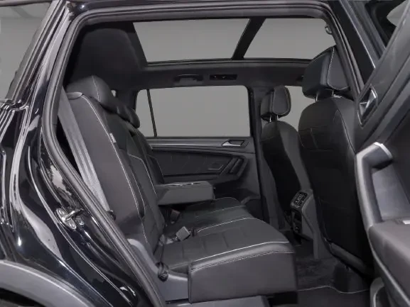 VW Tiguan Allspace 2.0 TDI 4Motion = R-line = 7 Seats Гаранция, снимка 12 - Автомобили и джипове - 55035807