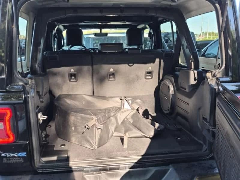 Jeep Wrangler * Unlimited Sahara 4D Utility 4WD * CARFAX * , снимка 7 - Автомобили и джипове - 56339348