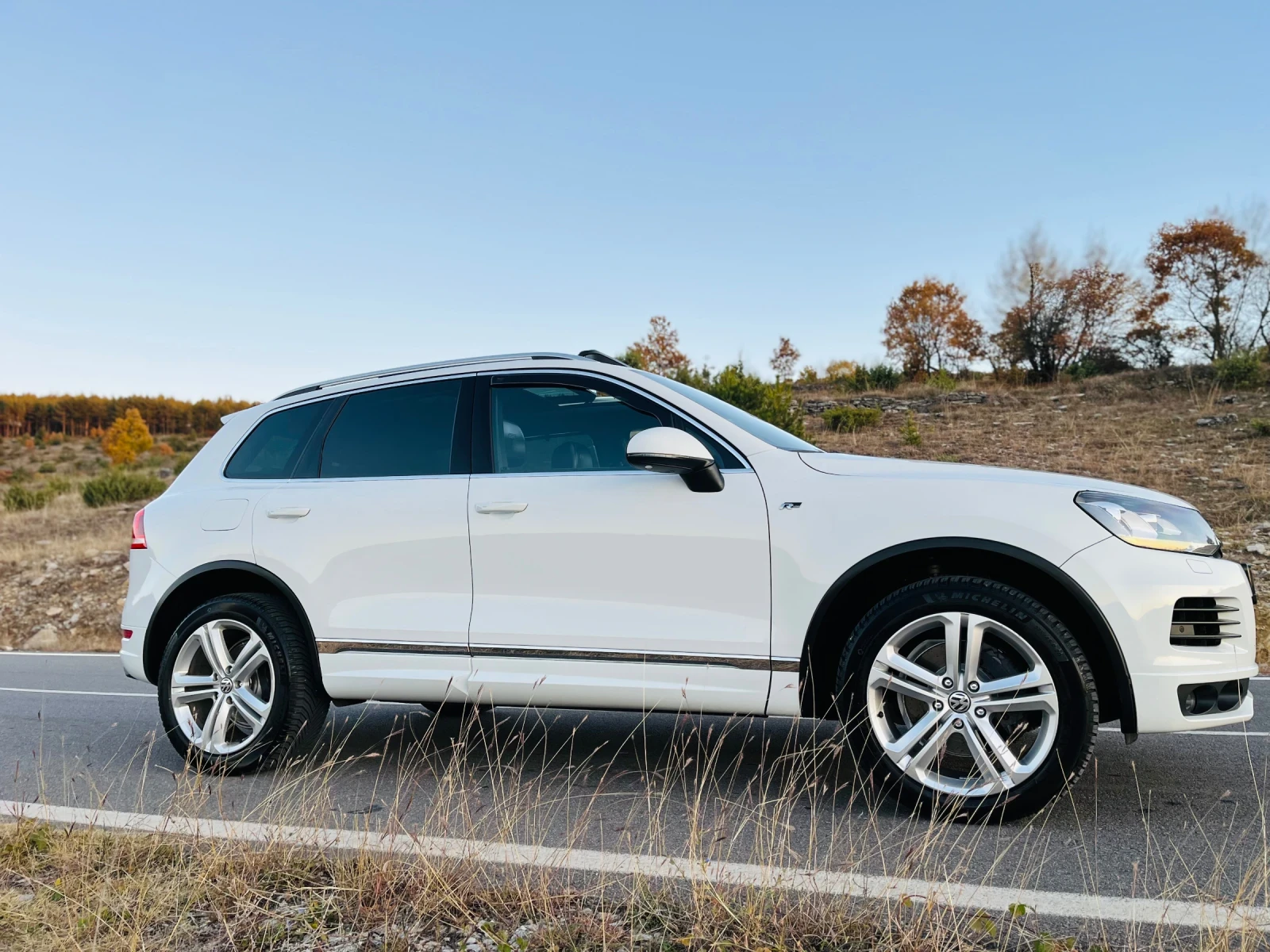 VW Touareg 4.2 TDI R-line Exclusieve - изображение 7