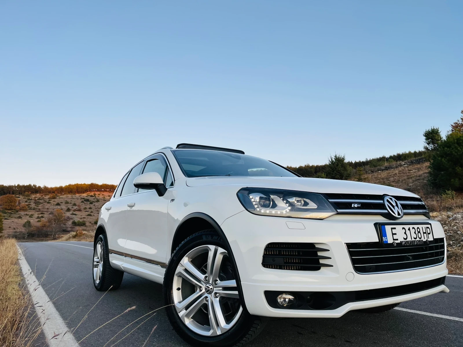 VW Touareg 4.2 TDI R-line Exclusieve - изображение 2