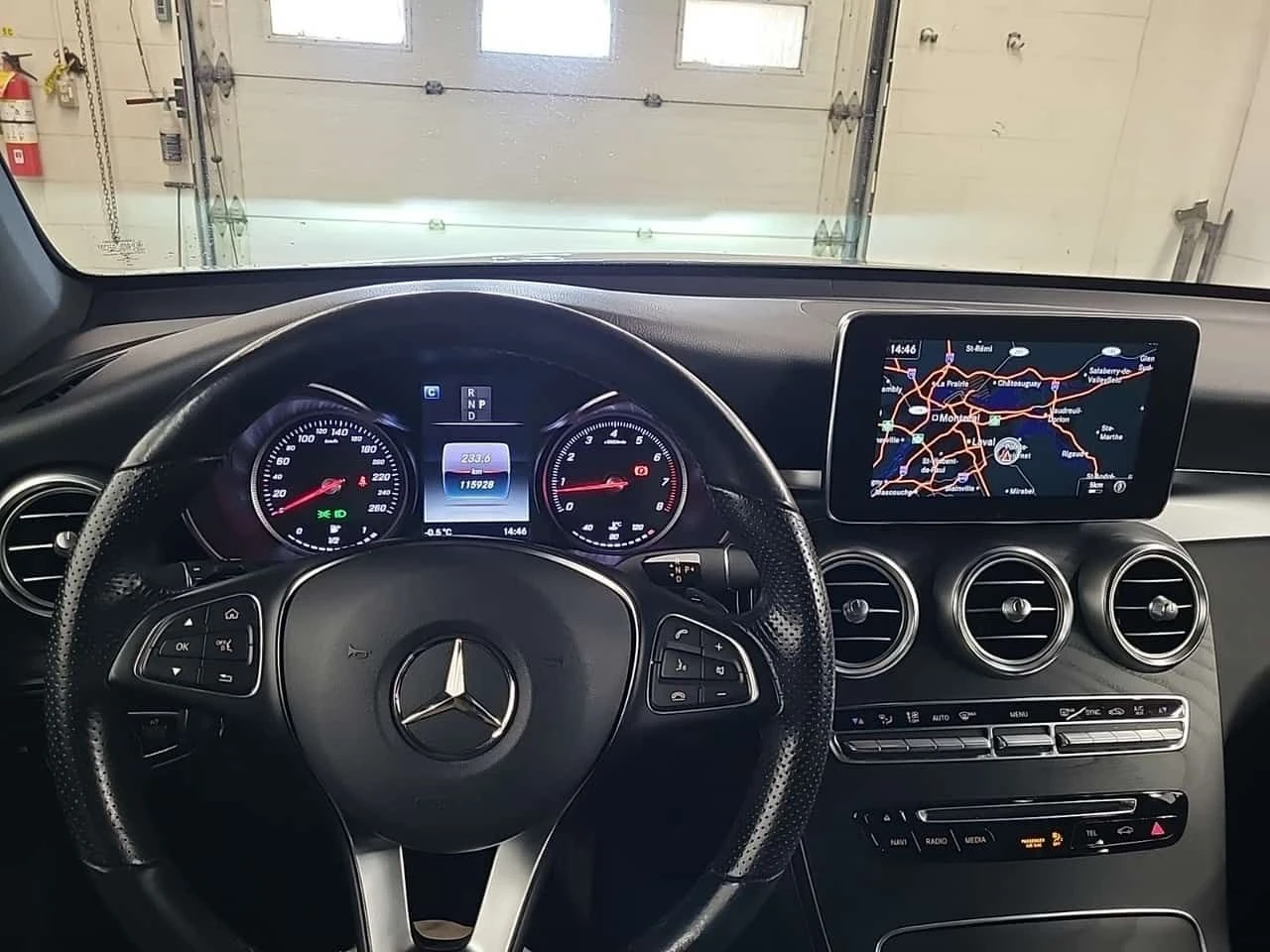 Mercedes-Benz GLC * 300 * CARFAX * ЦЕНА ДО БГ, снимка 7 - Автомобили и джипове - 53768696