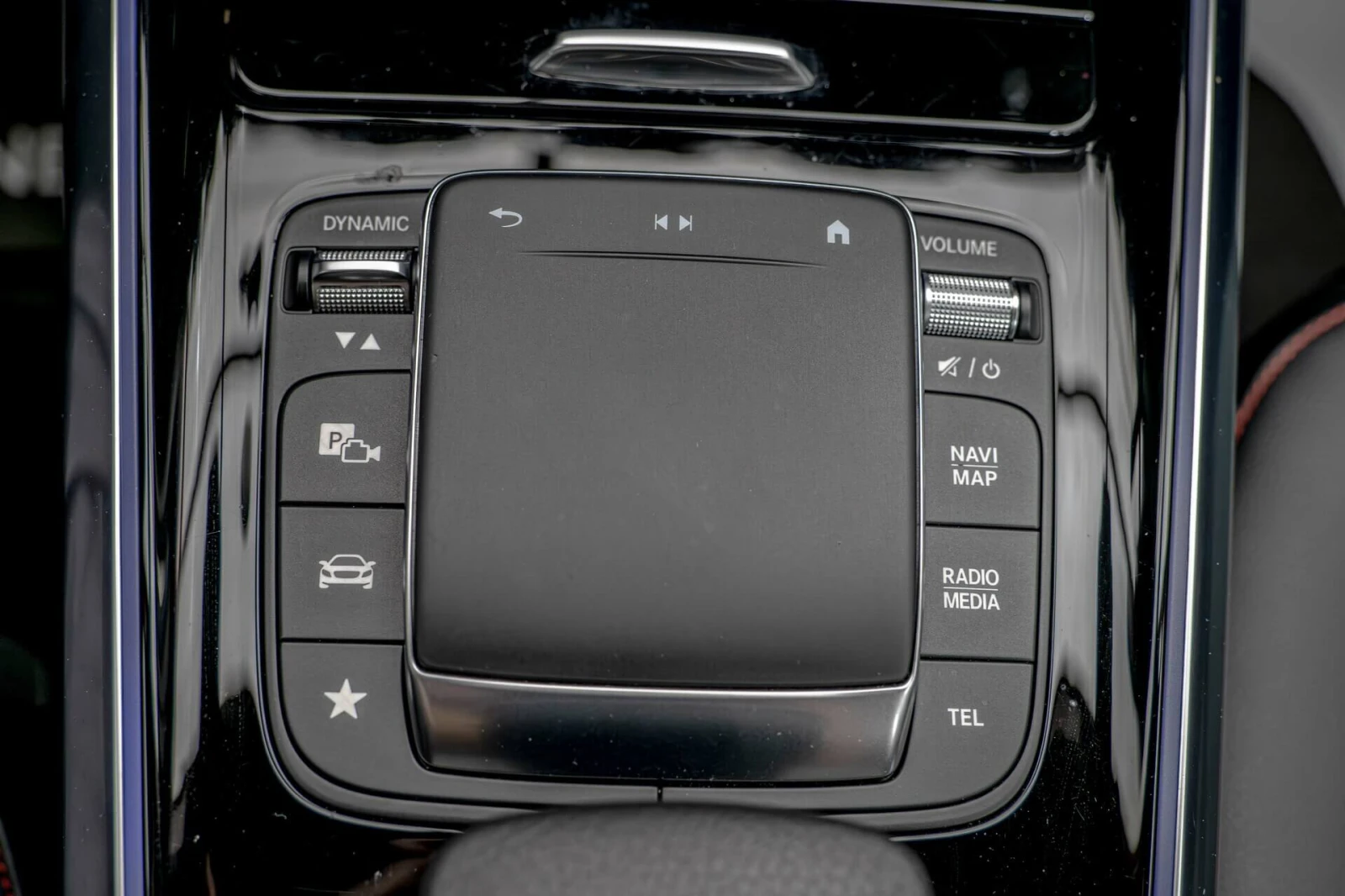 Mercedes-Benz EQA 250/AMG Line/Камера/Амбиент/MBUX/Dynamic Select/, снимка 11 - Автомобили и джипове - 54598919