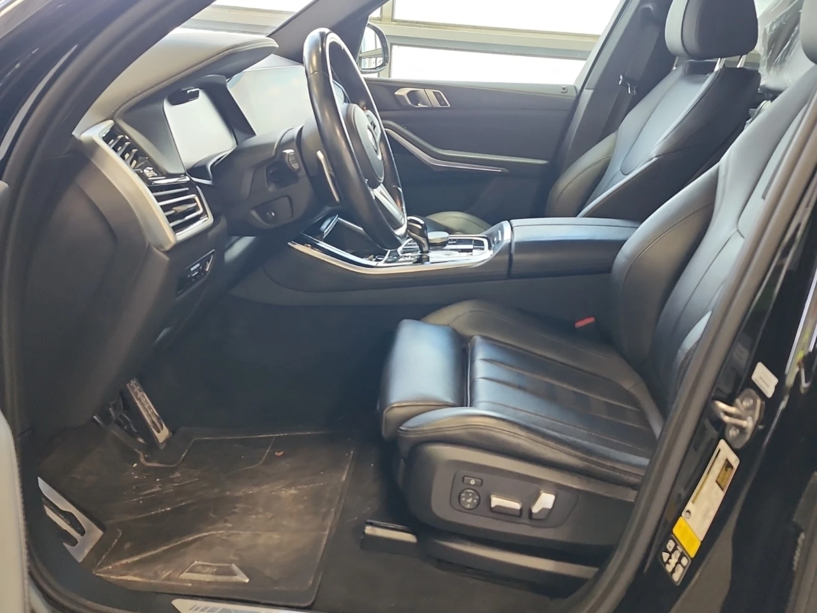 BMW X5 * M50I* ПОДГРЕВ* COMFORT ACCESS* PARKING ASSIST* , снимка 7 - Автомобили и джипове - 55994657