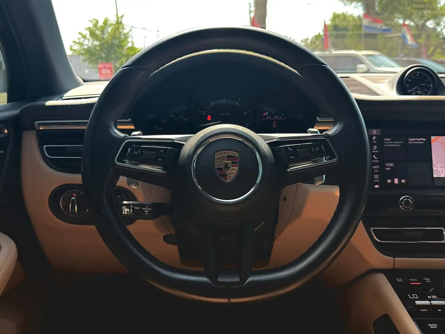 Porsche Macan T | PANORAMA | 360  | BOSE | ОБДУХВАНЕ | PDK, снимка 7 - Автомобили и джипове - 56725934