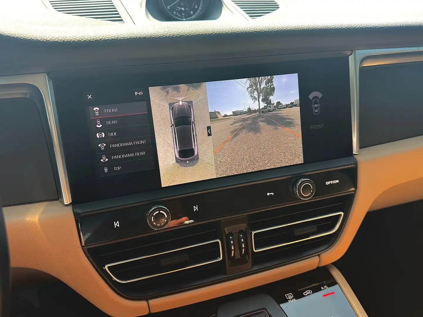 Porsche Macan T | PANORAMA | 360  | BOSE | ОБДУХВАНЕ | PDK, снимка 16 - Автомобили и джипове - 56725934