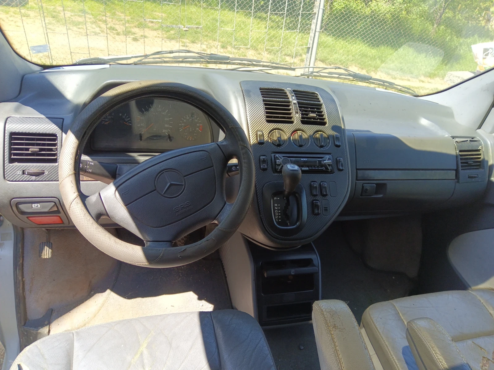 Mercedes-Benz V 230  - изображение 2