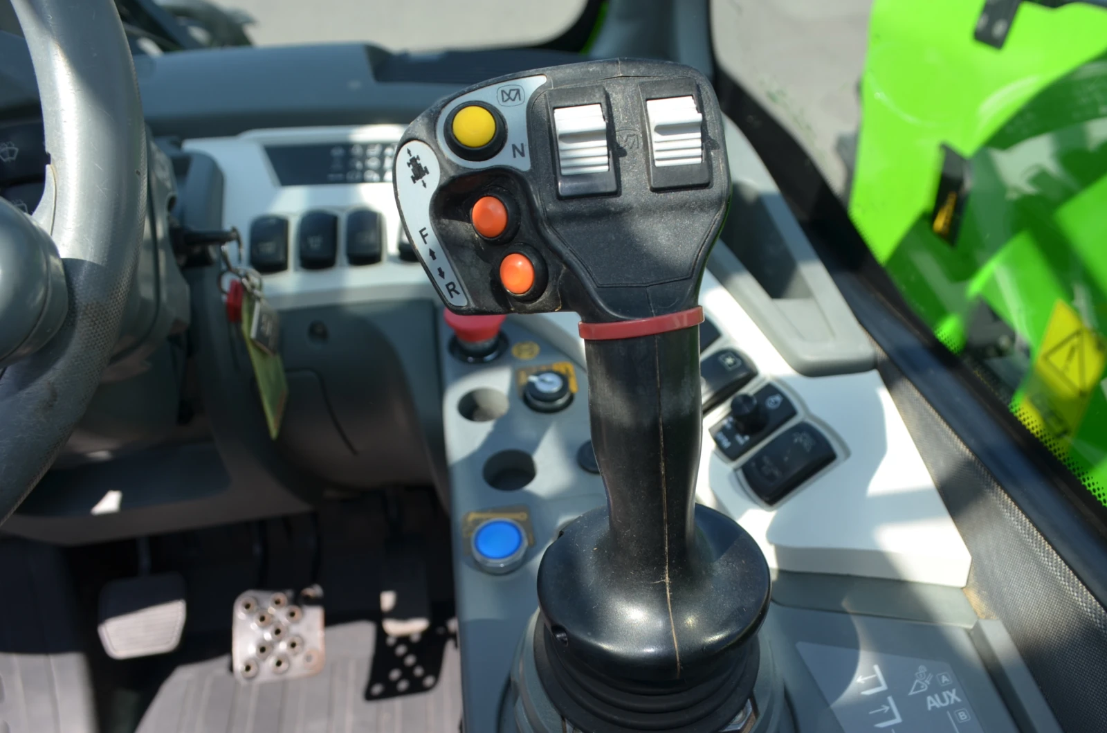   Merlo  TF35.7-115 | Mobile.bg   15