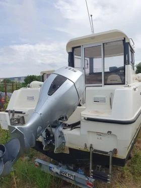 Моторна яхта Quicksilver 555 Pilothouse, снимка 7 - Воден транспорт - 47612582