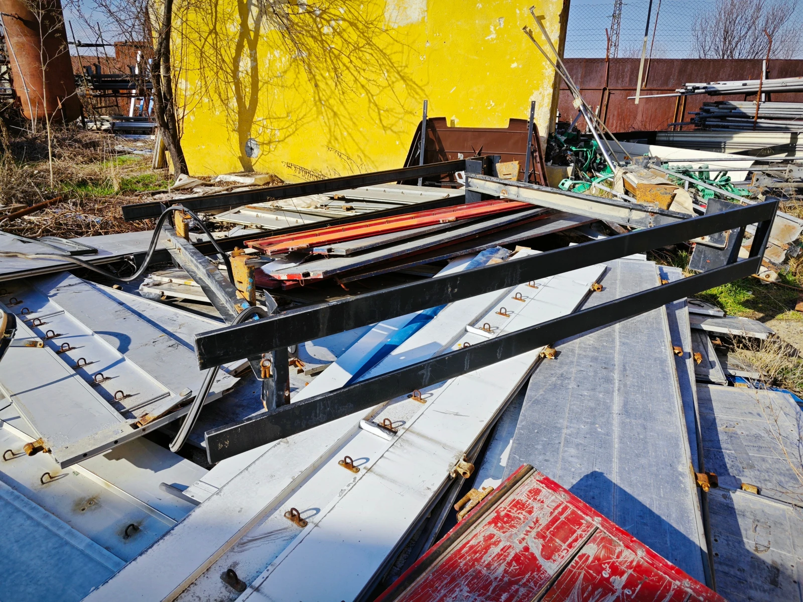 Полуремарке Berger SAPL 24 LTP НА ЧАСТИ, 3бр. САФ ОСИ, снимка 16 - Ремаркета - 53824840