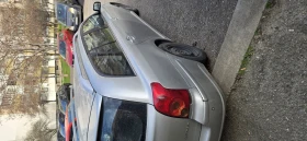 Toyota Avensis Комби, снимка 6