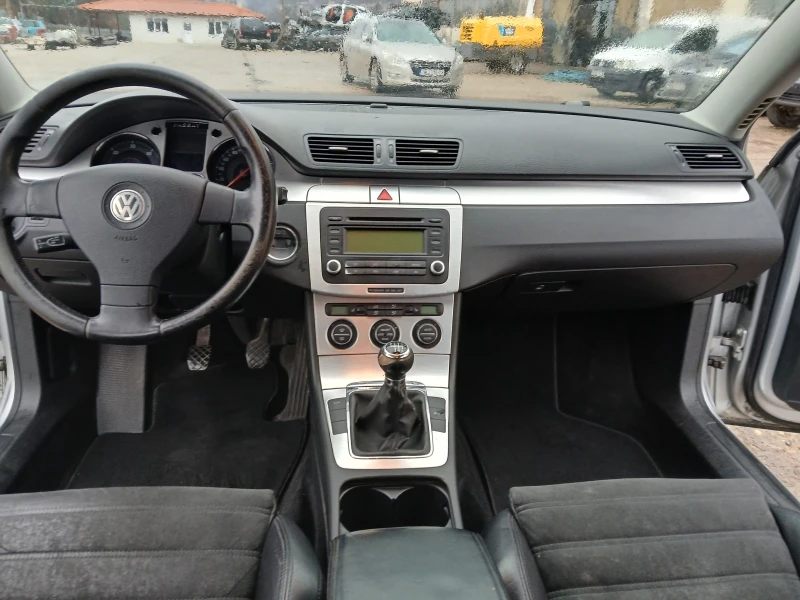 VW Passat 2.0 TDI, снимка 12 - Автомобили и джипове - 48159644