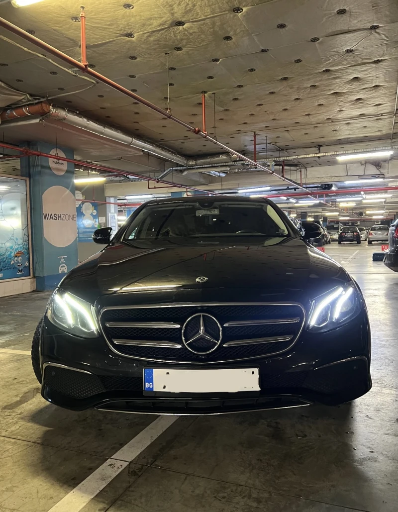 Mercedes-Benz E 220, снимка 3 - Автомобили и джипове - 49424793