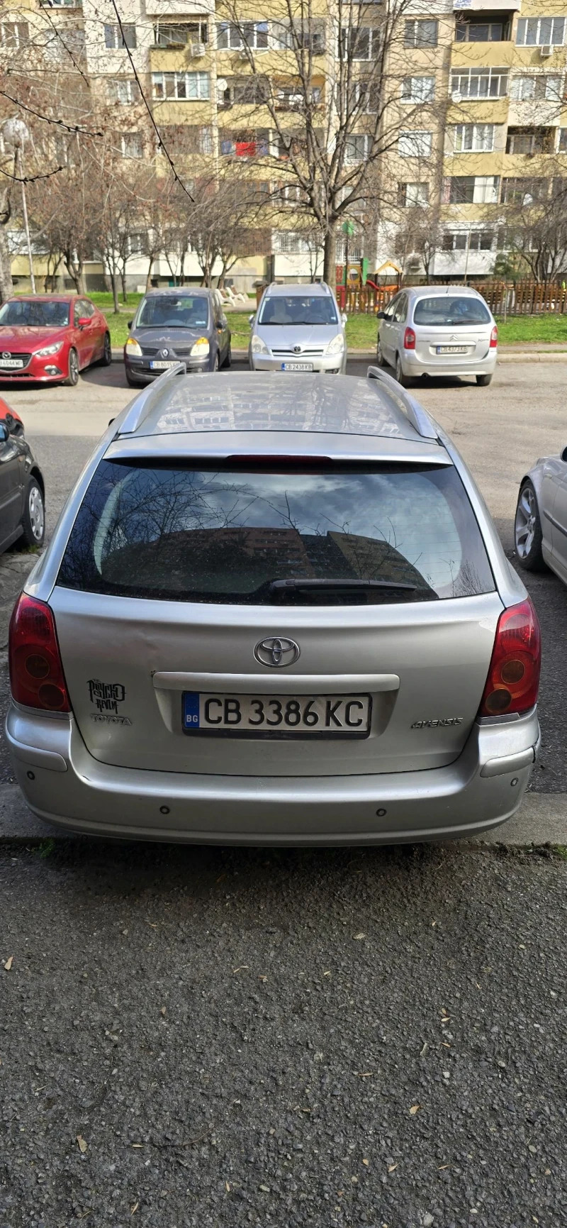 Toyota Avensis Комби, снимка 4 - Автомобили и джипове - 49460957