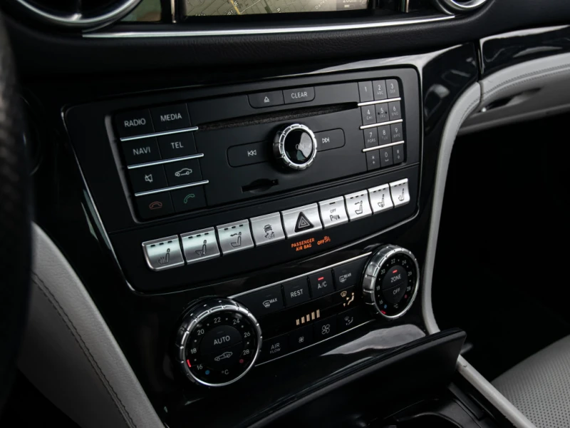 Mercedes-Benz SL 400 SL450* HARMAN/KARDON* ТВЪРД ТАВАН* ОБДУХ* , снимка 10 - Автомобили и джипове - 52876024