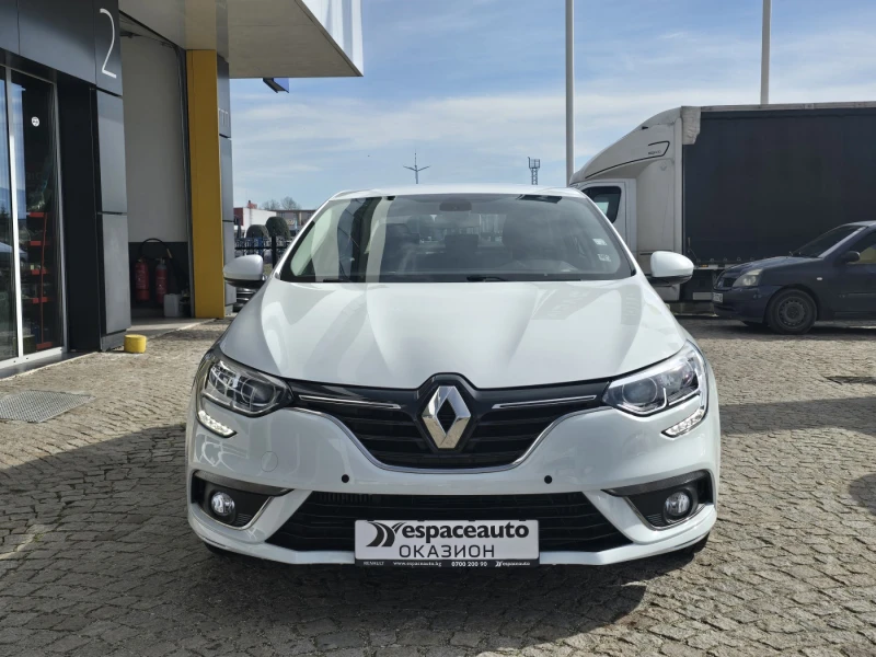 Renault Megane 1.3TCe 140 к.с./Life, снимка 2 - Автомобили и джипове - 53595609