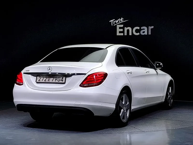 Mercedes-Benz C 180  - изображение 4