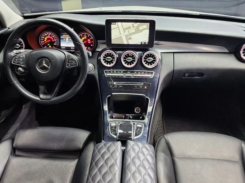 Mercedes-Benz C 180, снимка 13 - Автомобили и джипове - 52691758