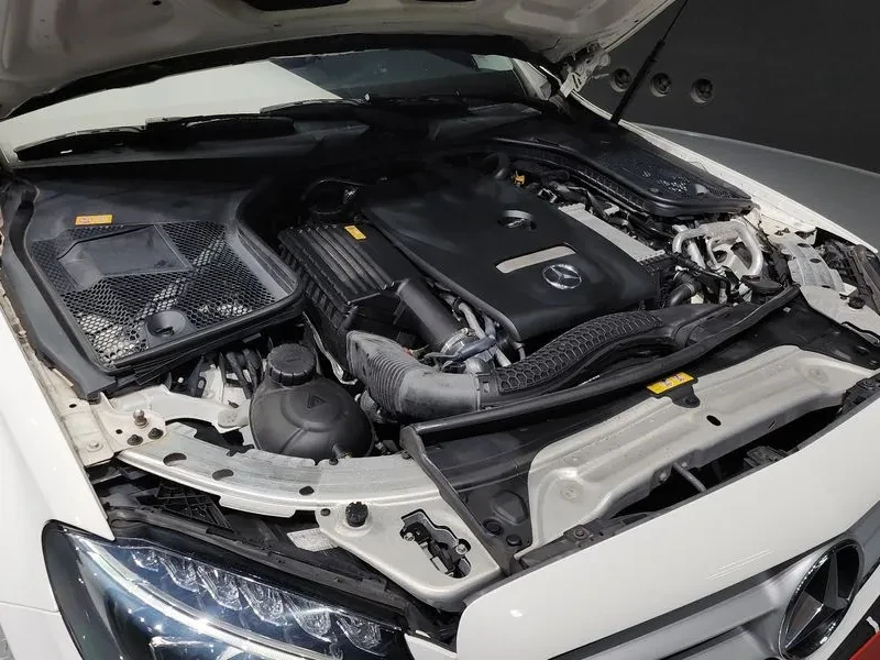 Mercedes-Benz C 180, снимка 11 - Автомобили и джипове - 52691758