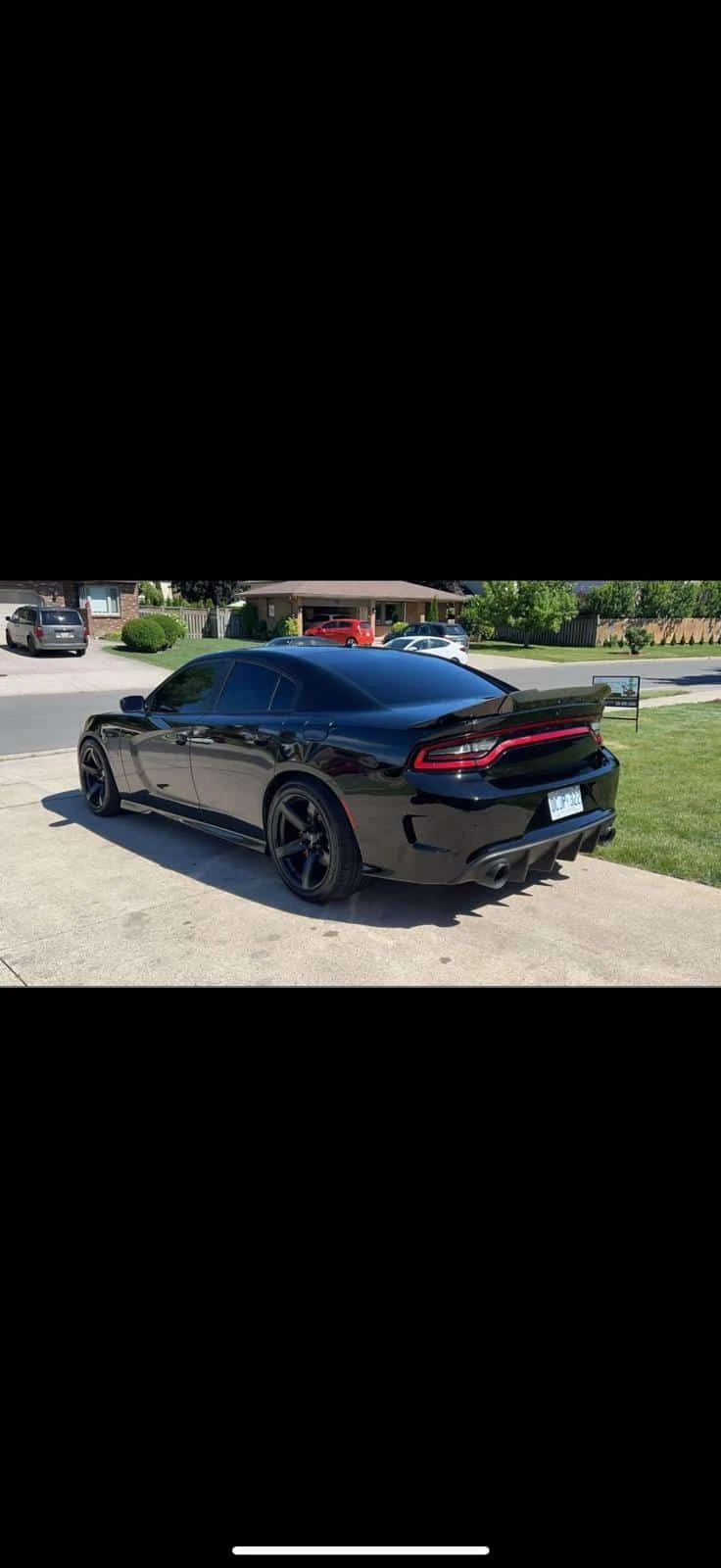 Dodge Charger * 4dr Sdn R/T 392 RWD * CARFAX * ЦЕНА ДО БГ - изображение 3