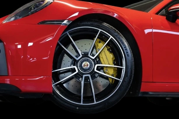 Porsche 911 Turbo S 992 - изображение 5