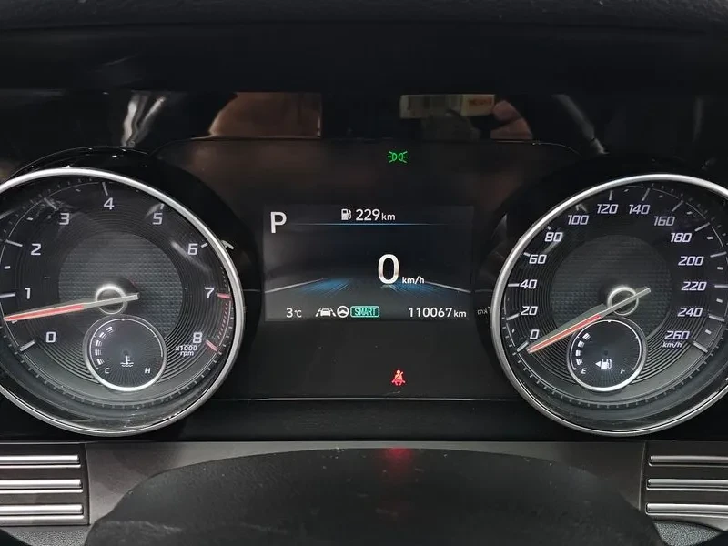 Hyundai Grandeur 2.5 Premium Choice, снимка 8 - Автомобили и джипове - 55699113