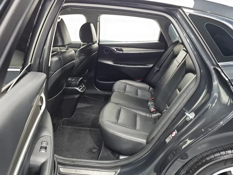 Hyundai Grandeur 2.5 Premium Choice, снимка 11 - Автомобили и джипове - 55699113