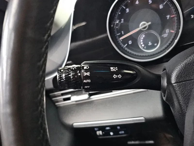Hyundai Grandeur 2.5 Premium Choice, снимка 14 - Автомобили и джипове - 55699113