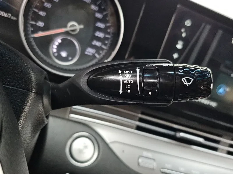 Hyundai Grandeur 2.5 Premium Choice, снимка 15 - Автомобили и джипове - 55699113